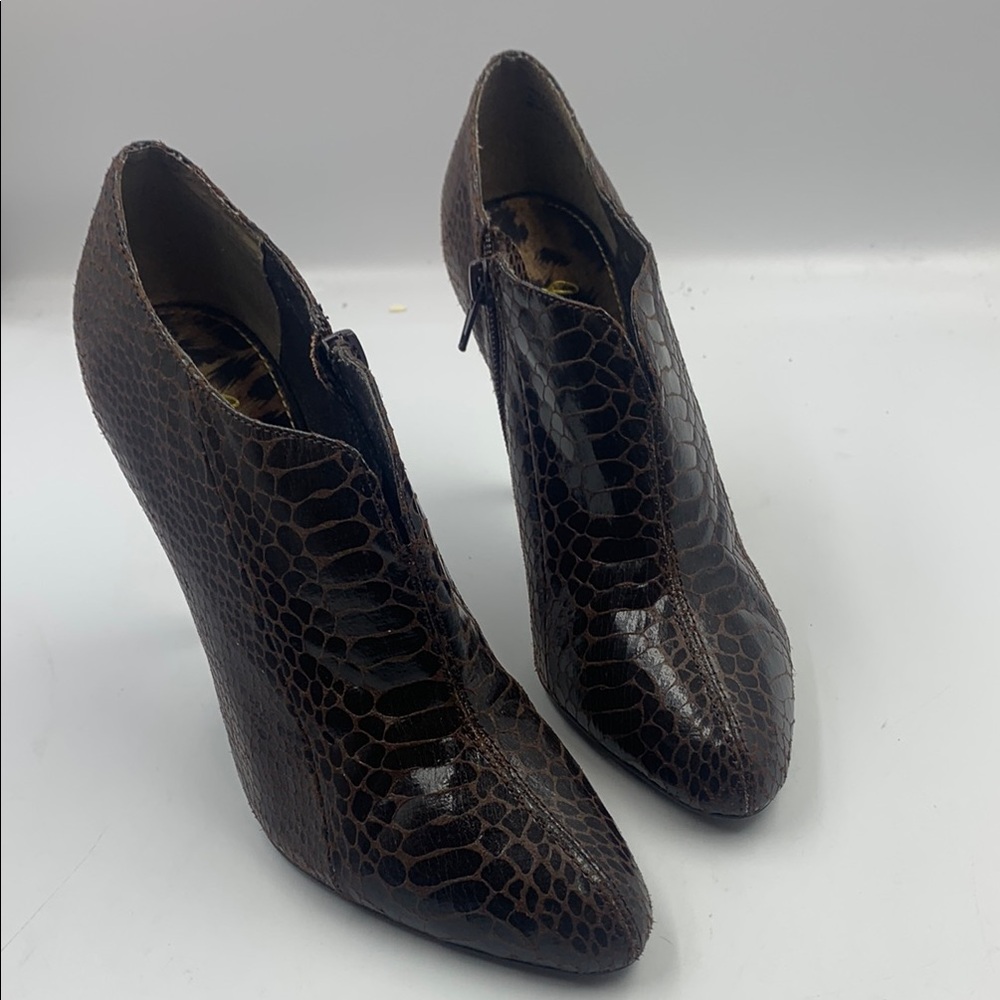 Sam Edelman Brown Heeled Boots with Sophisticated Design